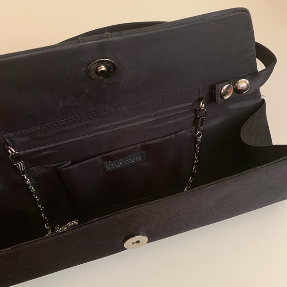 Black Clutch - Picture 3 of 5